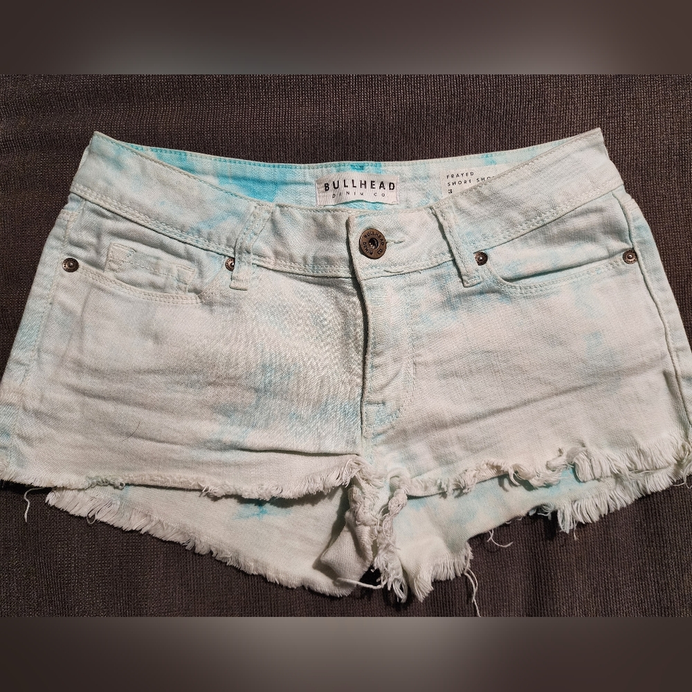 BullHead Denim Shorts. Size:3